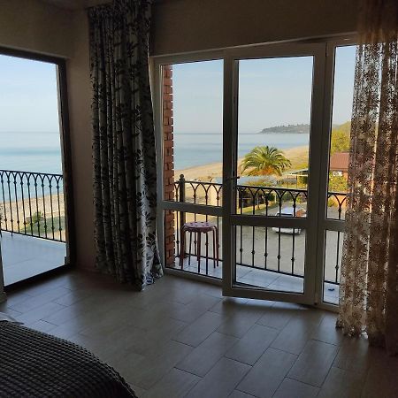 Arsaul Hotel New Athos Ngoại thất bức ảnh